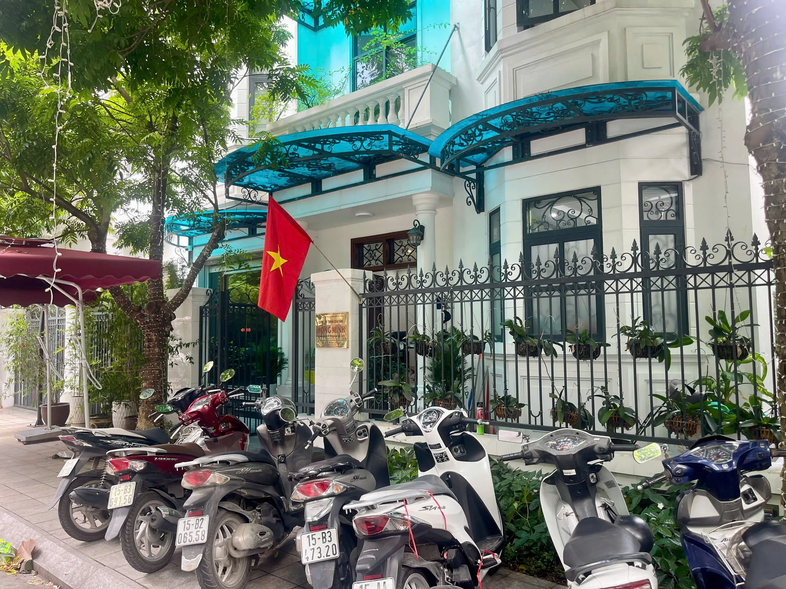 Hong-Minh-Petro-Tru-So-chinh